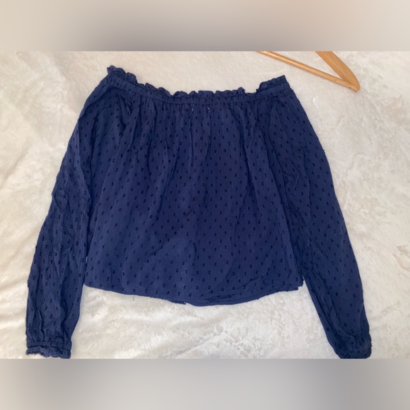 Off the Shoulder Blouse - Picture 4 of 5